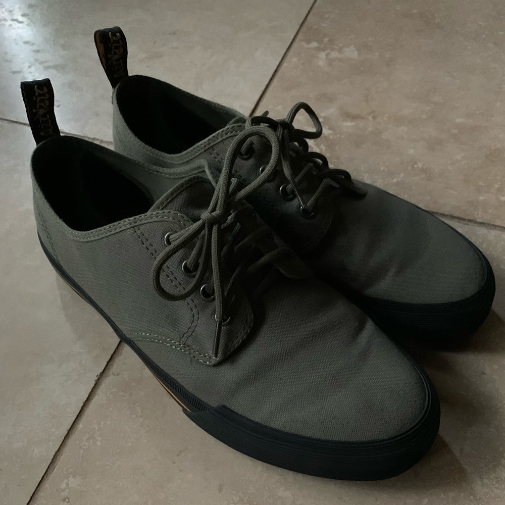 Dr Martens PRESSLER canvas shoe in dark taupe/olive green Size UK9 / US10